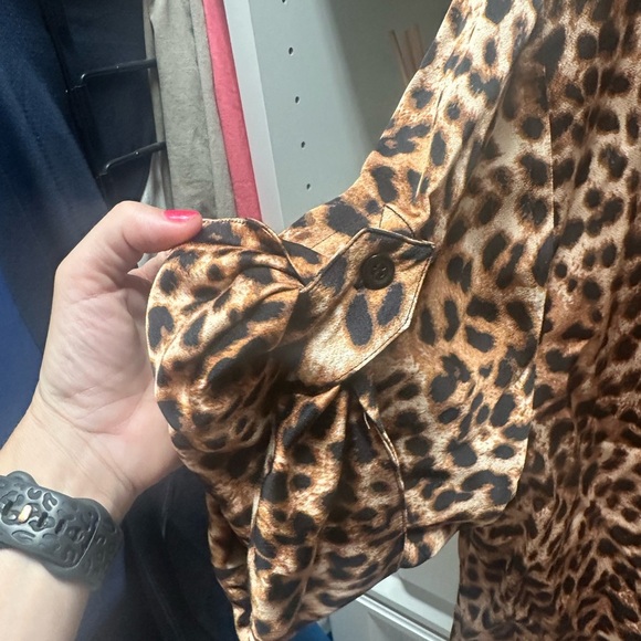 Zara Leopard Print Oversized Button down Shirt - Picture 7 of 8